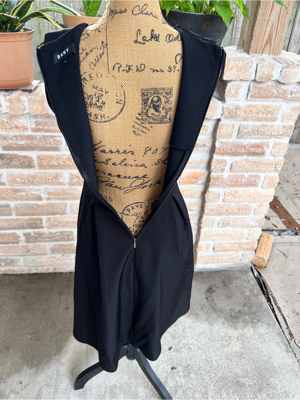 DKNY Classic Black Sleeveless Fit-and-Flare Dress Size 2 - Picture 4 of 4